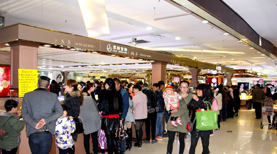 迎接三八婦女節  商家推出各種優惠促銷活動