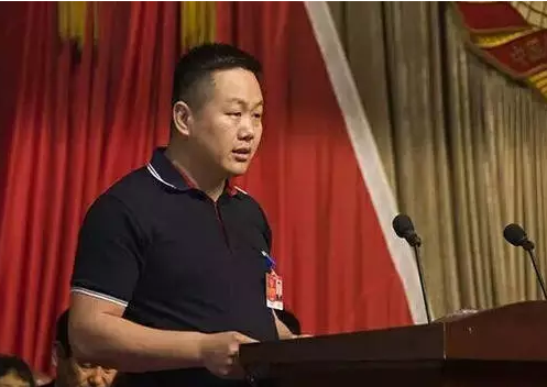 上蔡80后企業(yè)家龔高峰獲五一獎(jiǎng)?wù)潞褪?yōu)秀團(tuán)干