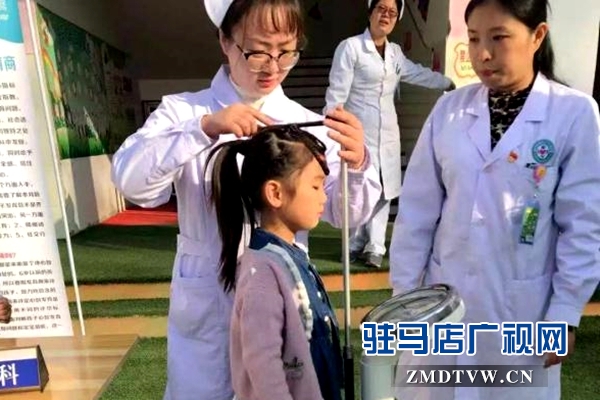 泌陽:健康扶貧義診活動從幼兒開始