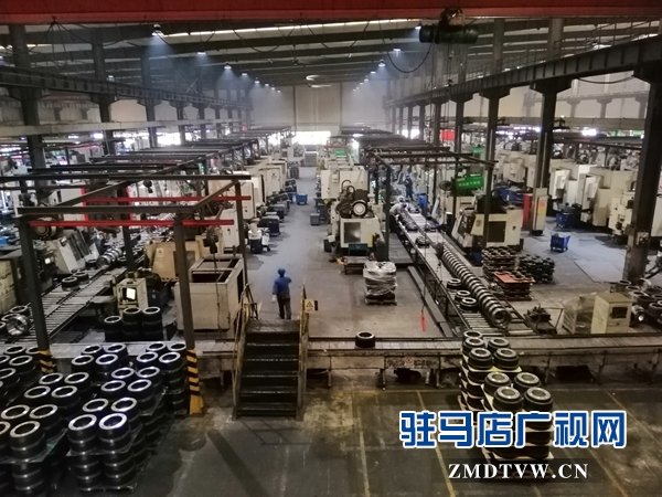 李巖:平凡崗位做不凡業績