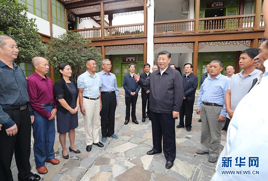 習近平在河南考察時強調 堅定信心埋頭苦干奮勇爭先 譜寫新時代中原更加出彩的絢麗篇章