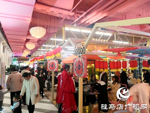 駐馬店天中老街走來漢服秀