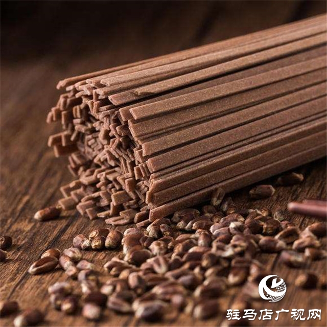 噸源種業彩色小麥喜獲豐收