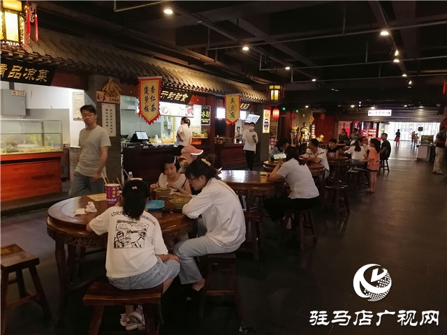 天中老街:以“服務”贏市場