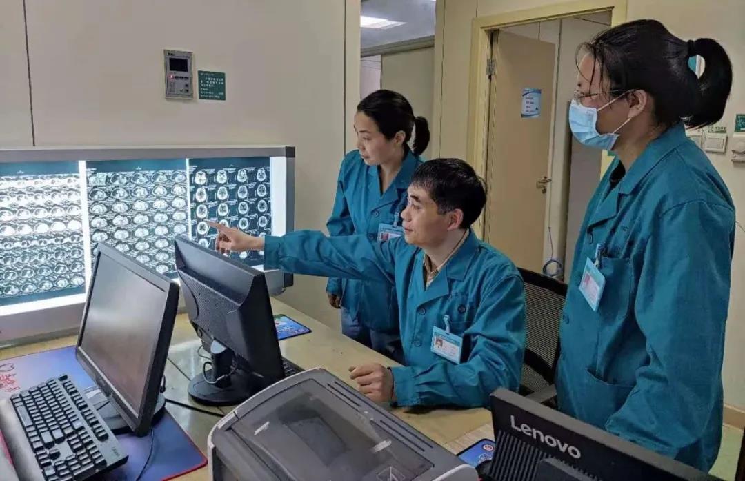 喜報！駐馬店市中心醫院單艷華榮獲“河南省醫德醫風先進個人”榮譽稱號