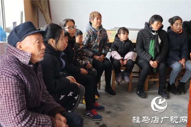 螢火蟲公益協會總會攜手上蔡分會到黨店鎮開展對接幫扶公益活動