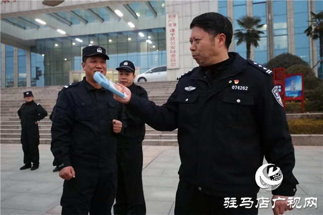 遂平縣公安局持續(xù)開展&ldquo;展練夜學&rdquo;活動