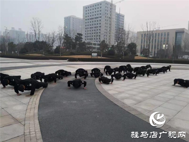 遂平縣公安局持續(xù)開展&ldquo;展練夜學&rdquo;活動