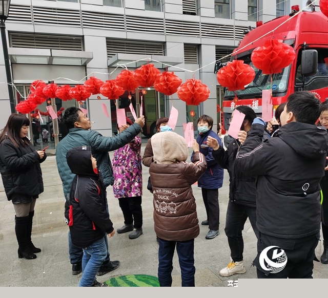 市城鄉(xiāng)一體化示范區(qū)消防救援大隊舉辦元宵節(jié)猜燈謎活動