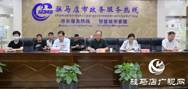 市人大代表、政協(xié)委員現(xiàn)場(chǎng)接聽(tīng)12345政務(wù)服務(wù)熱線 傾聽(tīng)民情民意