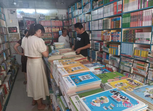 西平縣開展“掃黃打非”執法檢查 為中考學子保駕護航