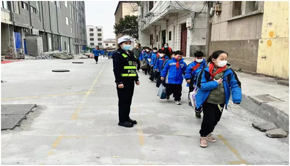 開學季,正陽縣“護苗”在行動