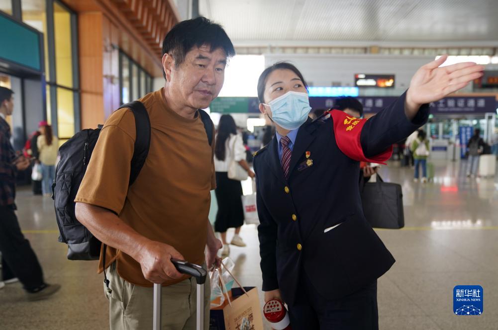 中秋節(jié):他們堅守崗位