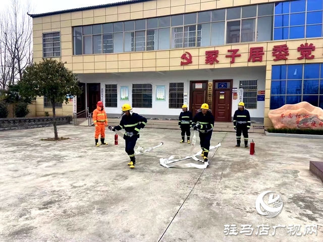 泌陽縣花園街道開展119全國消防月進社區活動