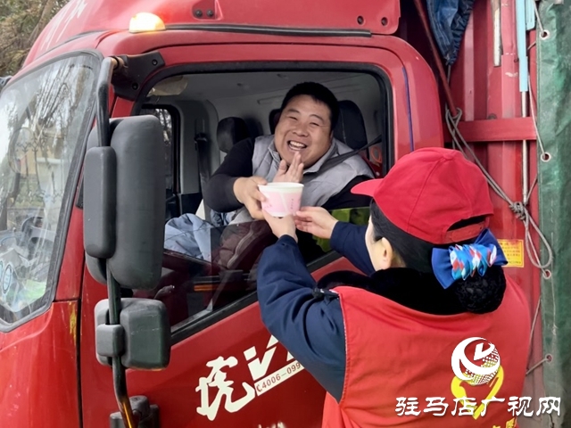 臘八送關(guān)愛  &ldquo;粥&rdquo;到暖人心