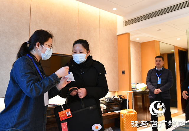 傳民意 話期待!駐馬店市人大代表向大會報到