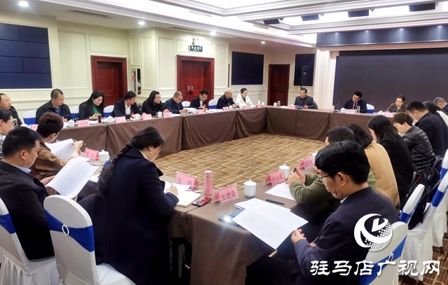 市政協委員分組討論市政協常委會工作報告和關于提案工作情況的報告