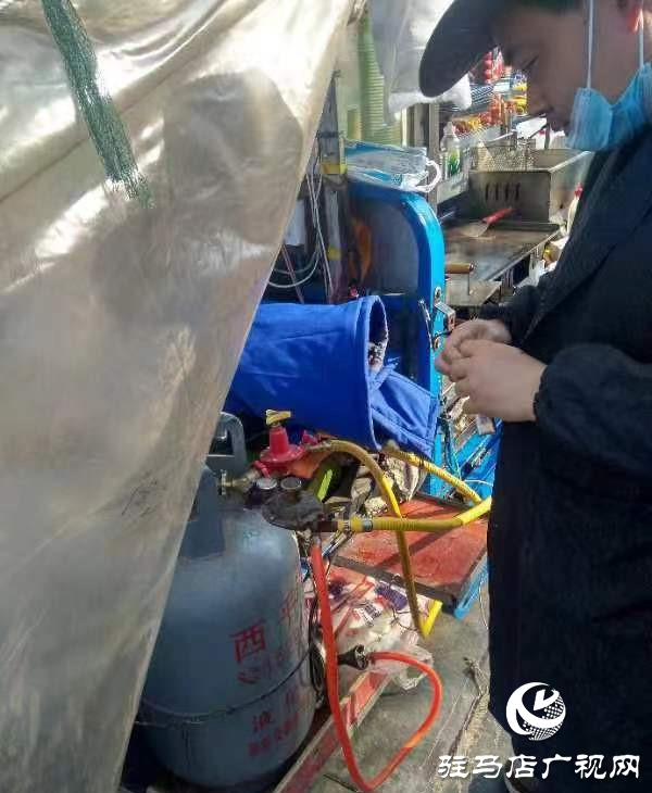 西平縣安委辦消安辦聯手組織對三類場所實行“三清兩管”