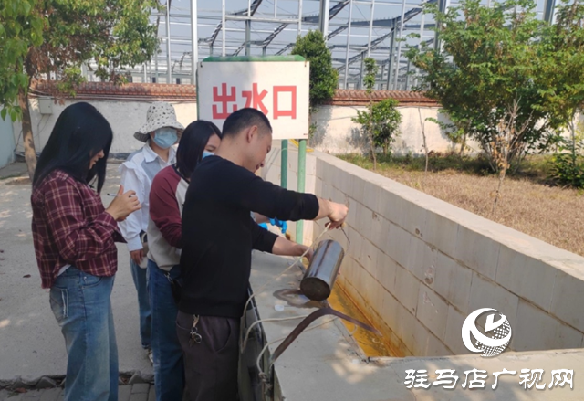 駐馬店市生態環境局遂平分局開展入河排污口監測溯源工作