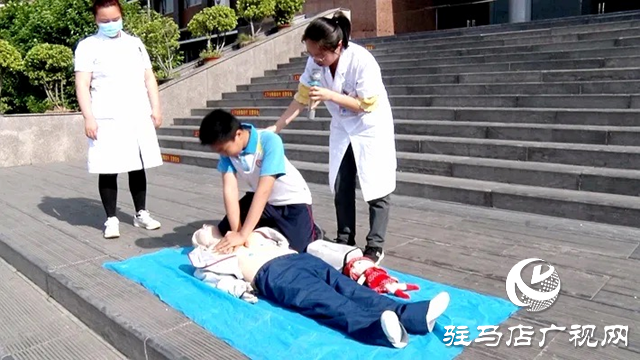 遂平縣文明辦蛟龍救援隊到遂平三中開展地震避險、防溺水進校園宣講活動