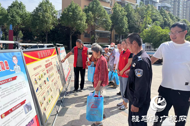 駐馬店高新區開展安全生產宣傳進社區活動