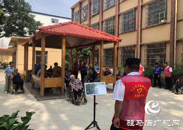 文藝服務暖人心 敬老院內情意濃