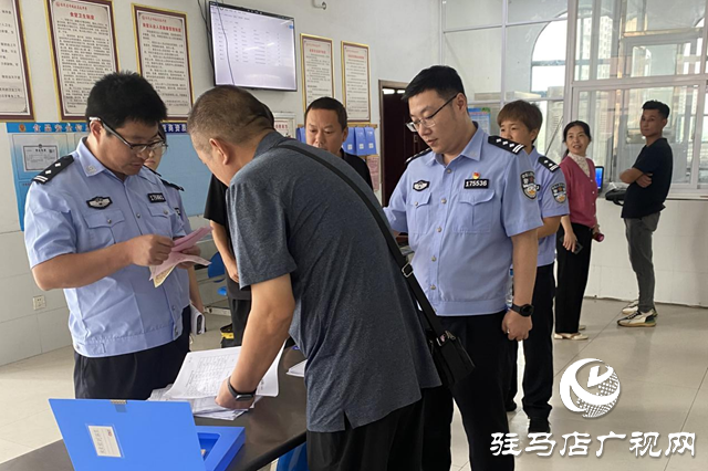 駐馬店市公安局示范區分局開展校園安全防范排查工作