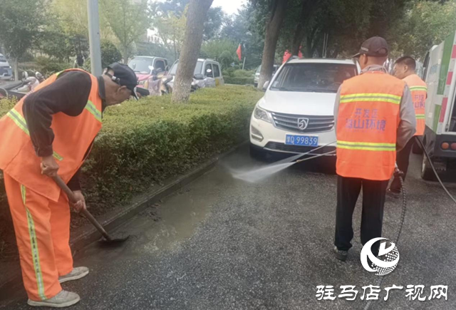 駐馬店經濟開發區城市管理局開展節后環境衛生深度保潔提升行動