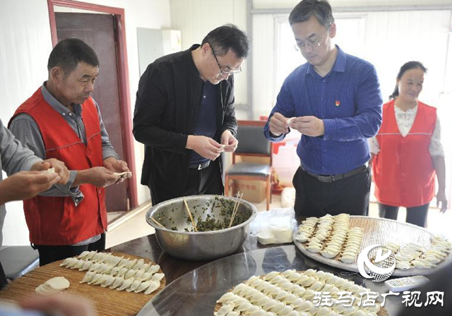 新蔡縣孫召鎮大馬莊村舉行重陽節聯歡活動