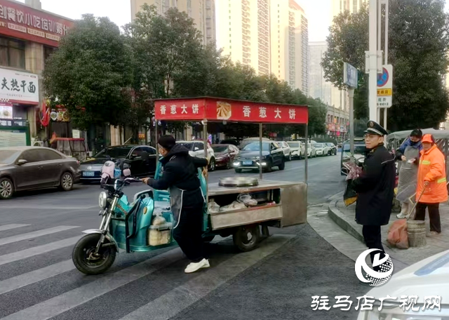 駐馬店市城鄉(xiāng)一體化示范區(qū)城管局:春節(jié)漸近年味濃 規(guī)范秩序迎新春