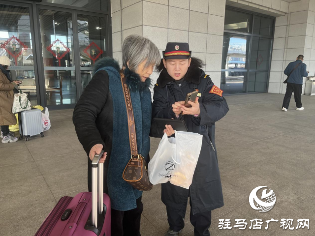 “春節我在崗”——鐵路客運值班員張燕華