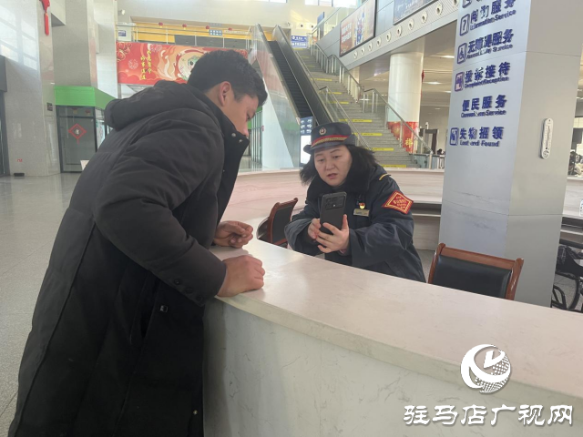 “春節我在崗”——鐵路客運值班員張燕華