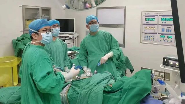 駐馬店市中醫院成功為老年結腸癌患者實施高難度腹腔鏡根治術