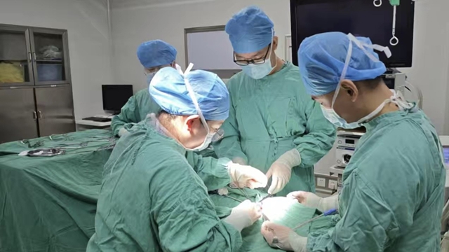 駐馬店市中醫院突破技術壁壘！微創術式成功切除高難度胸骨后甲狀腺腫瘤