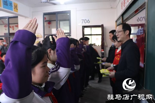 新蔡縣:氣象知識(shí)進(jìn)校園 點(diǎn)燃科學(xué)探索熱情