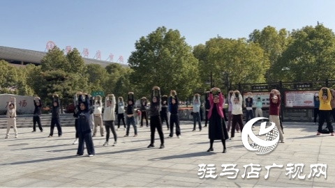 “養心課堂”第三期在工人文化宮職工文化廣場圓滿舉行