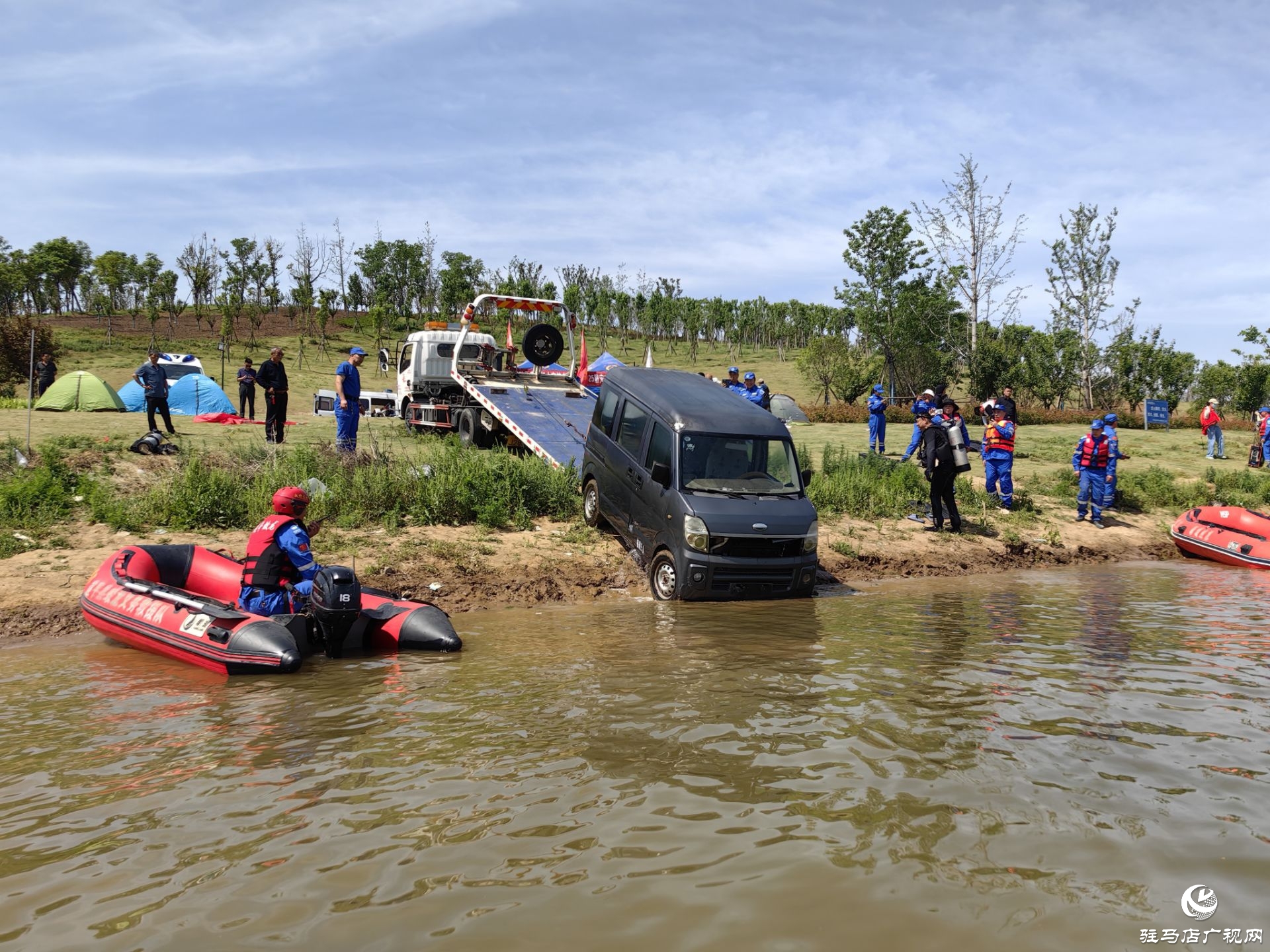 駐馬店市開展“5·12”防災減災水域應急實戰演練