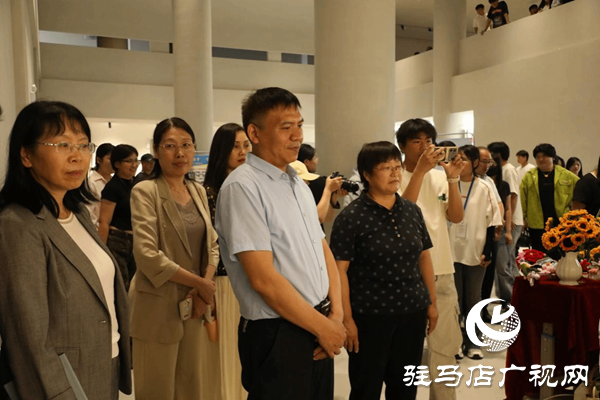 駐馬店職業(yè)技術學院隆重舉行2025年職業(yè)教育活動周暨技能競賽月活動啟動儀式