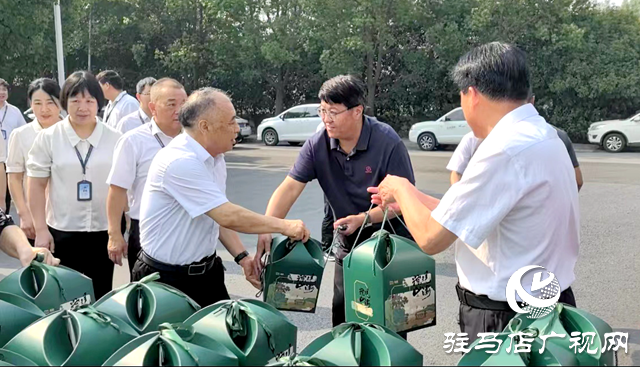 河南樂山電纜端午送溫情  愛心粽暖駐馬店殘障群體