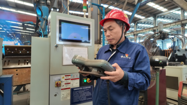 “慧”鉆研的車間工藝員康東華