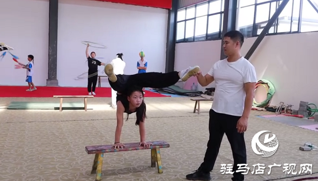 冰火淬煉 匠心傳承:徐永威的雜技傳承之路