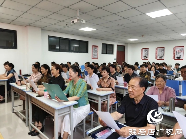 泌陽縣舉辦《花開中國》公益學(xué)唱活動