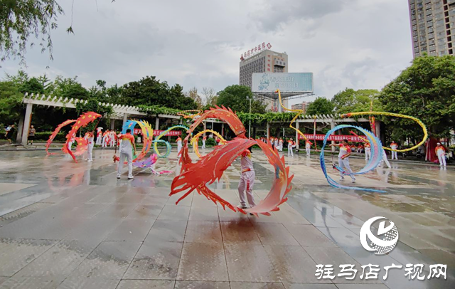 駐馬店市健身鞭協會舉行慶“七一”文藝匯演