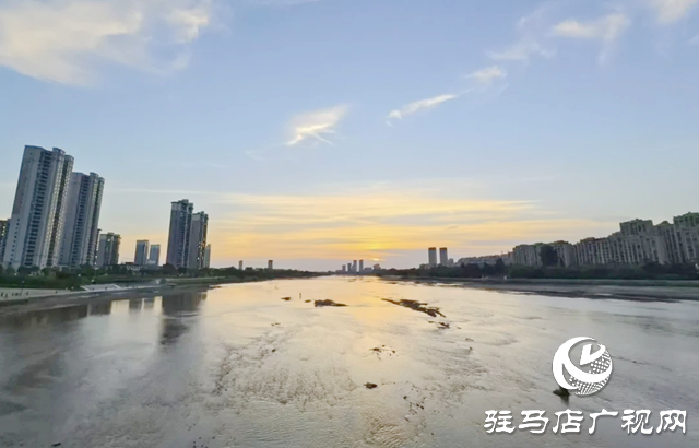 從泌陽陳正的《南河公園晨曲》 看南河公園的晨韻之美