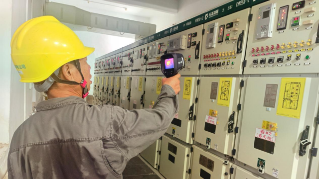 國網泌陽縣供電公司：高溫“烤”驗不停 保電“熱度”不減