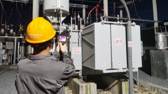 國網平輿縣供電公司：加強線路設備巡查 全力以赴保供電 ?