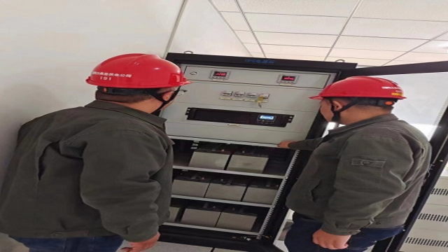 國網汝南縣供電公司：筑牢防線不松懈 巡檢機房保安全