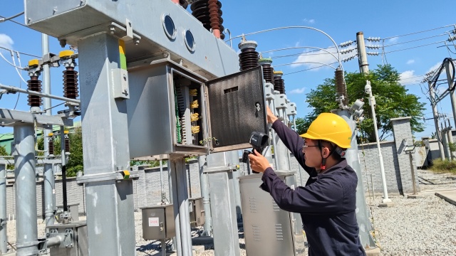 國網泌陽縣供電公司:鏖戰“秋老虎” 保電“不降溫”