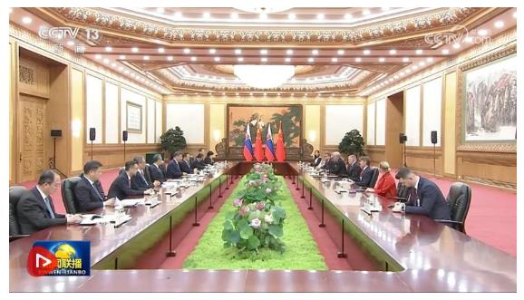 習(xí)近平會見斯洛伐克總理菲佐