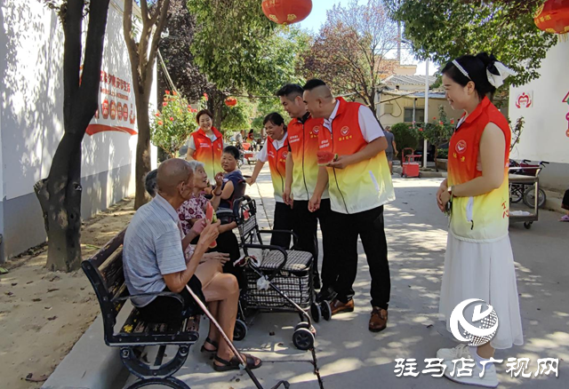 西平縣義剪志愿者：愛心義剪傳遞敬老溫情